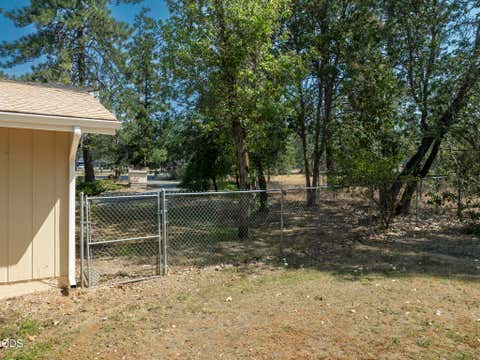 Tiny photo for 301 Lloyd Drive, Grants Pass, OR 97526 (MLS # 220227035)