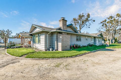 Tiny photo for 3200 Hanley Road, Central Point, OR 97502 (MLS # 220217512)