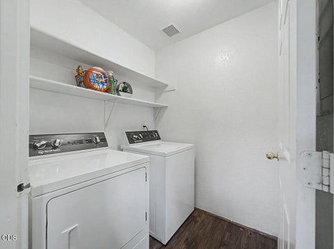 Tiny photo for 2348 James Martin Court, Klamath Falls, OR 97601 (MLS # 220225395)