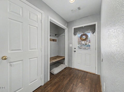 Tiny photo for 2348 James Martin Court, Klamath Falls, OR 97601 (MLS # 220225395)