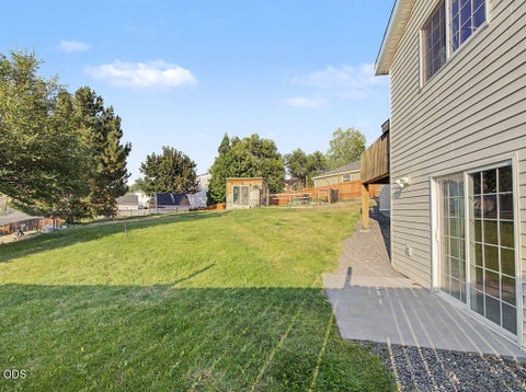 Tiny photo for 2348 James Martin Court, Klamath Falls, OR 97601 (MLS # 220225395)
