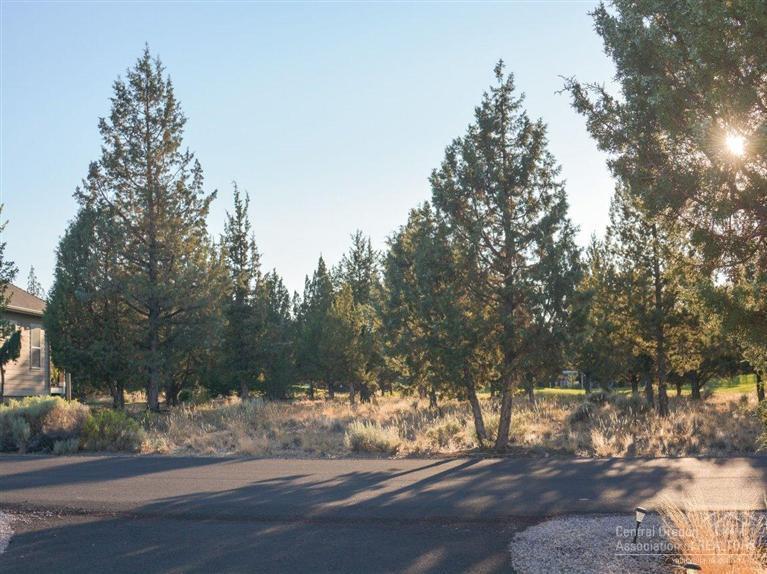 Eagle Crest - Land