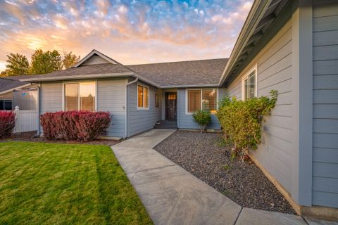 Tiny photo for 4315 SW Ben Hogan Drive, Redmond, OR 97756 (MLS # 220210937)
