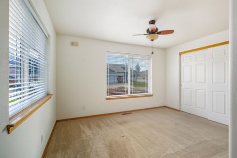 Tiny photo for 4315 SW Ben Hogan Drive, Redmond, OR 97756 (MLS # 220210937)