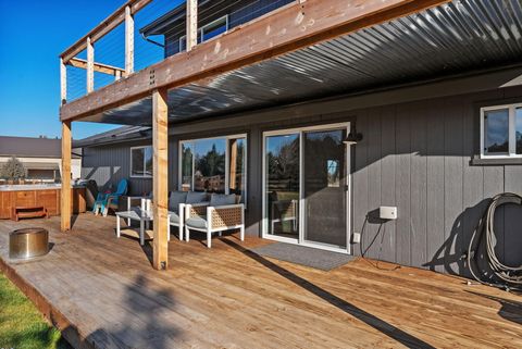 Tiny photo for 66511 Ponderosa Loop, Bend, OR 97703 (MLS # 220213596)