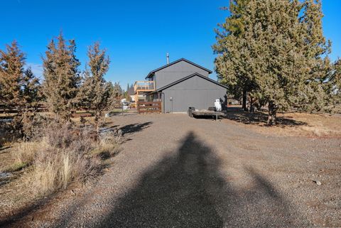 Tiny photo for 66511 Ponderosa Loop, Bend, OR 97703 (MLS # 220213596)