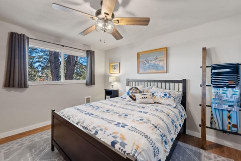 Tiny photo for 66511 Ponderosa Loop, Bend, OR 97703 (MLS # 220213596)