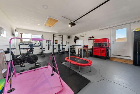 Tiny photo for 66511 Ponderosa Loop, Bend, OR 97703 (MLS # 220213596)