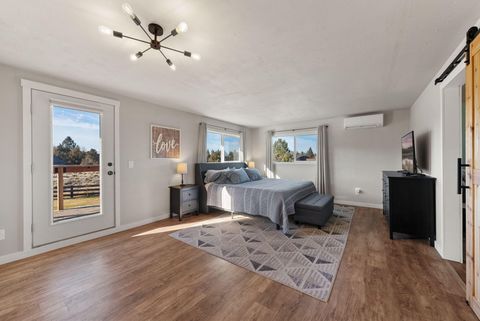 Tiny photo for 66511 Ponderosa Loop, Bend, OR 97703 (MLS # 220213596)