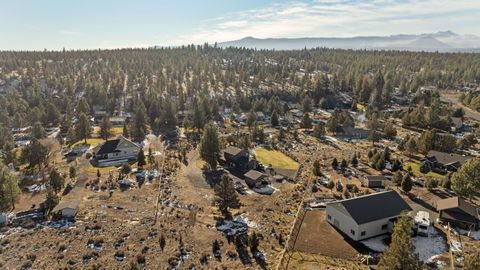Tiny photo for 66511 Ponderosa Loop, Bend, OR 97703 (MLS # 220213596)