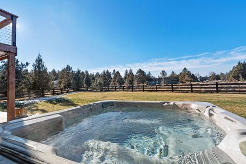 Tiny photo for 66511 Ponderosa Loop, Bend, OR 97703 (MLS # 220213596)