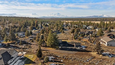 Tiny photo for 66511 Ponderosa Loop, Bend, OR 97703 (MLS # 220213596)