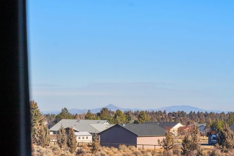 Tiny photo for 66511 Ponderosa Loop, Bend, OR 97703 (MLS # 220213596)