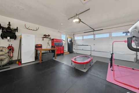 Tiny photo for 66511 Ponderosa Loop, Bend, OR 97703 (MLS # 220213596)