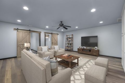 Tiny photo for 63425 Deschutes Market Road, Bend, OR 97701 (MLS # 220214084)