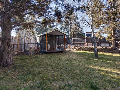 Tiny photo for 63425 Deschutes Market Road, Bend, OR 97701 (MLS # 220214084)