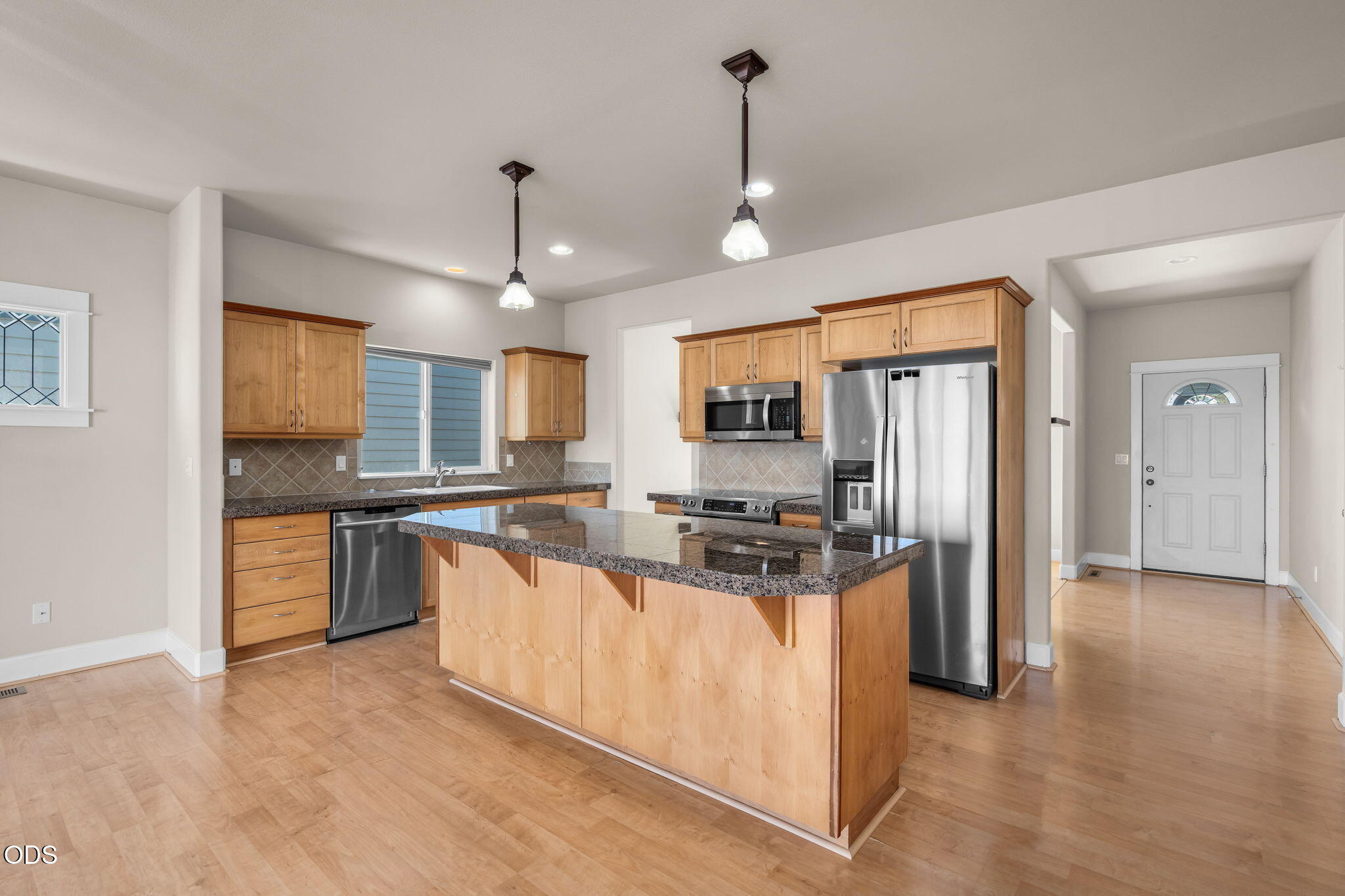 3551 SW Salmon Court