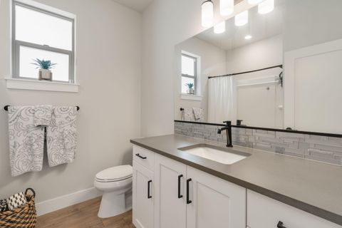 Tiny photo for 51979 Musket Drive, La Pine, OR 97739 (MLS # 220220504)