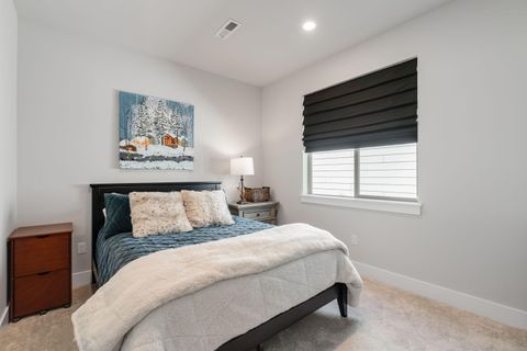 Tiny photo for 51979 Musket Drive, La Pine, OR 97739 (MLS # 220220504)
