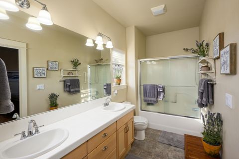 Tiny photo for 61701 Darla Place, Bend, OR 97702 (MLS # 220212320)