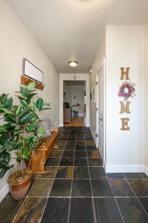 Tiny photo for 61701 Darla Place, Bend, OR 97702 (MLS # 220212320)