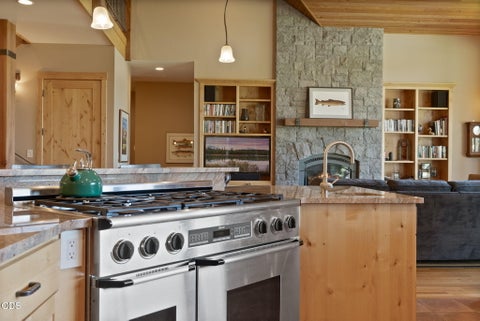 Tiny photo for 15385 Windigo Trail, Sisters, OR 97759 (MLS # 220226511)