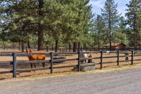 Tiny photo for 15385 Windigo Trail, Sisters, OR 97759 (MLS # 220226511)