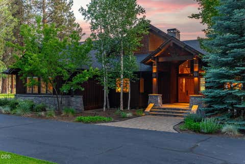 Tiny photo for 15385 Windigo Trail, Sisters, OR 97759 (MLS # 220226511)