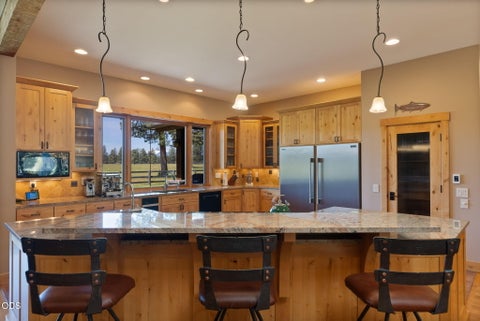 Tiny photo for 15385 Windigo Trail, Sisters, OR 97759 (MLS # 220226511)