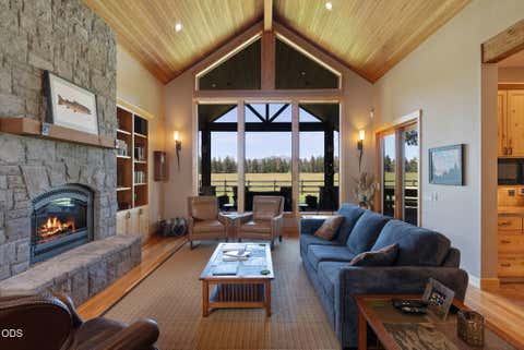 Tiny photo for 15385 Windigo Trail, Sisters, OR 97759 (MLS # 220226511)