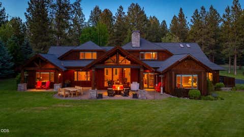 Tiny photo for 15385 Windigo Trail, Sisters, OR 97759 (MLS # 220226511)
