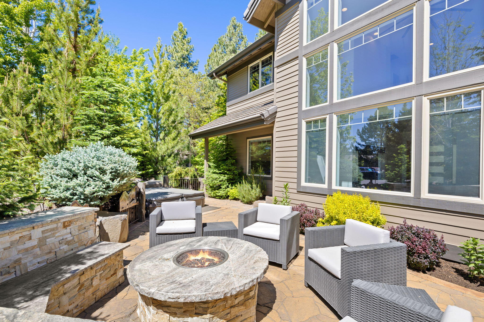 Broken Top - Residential