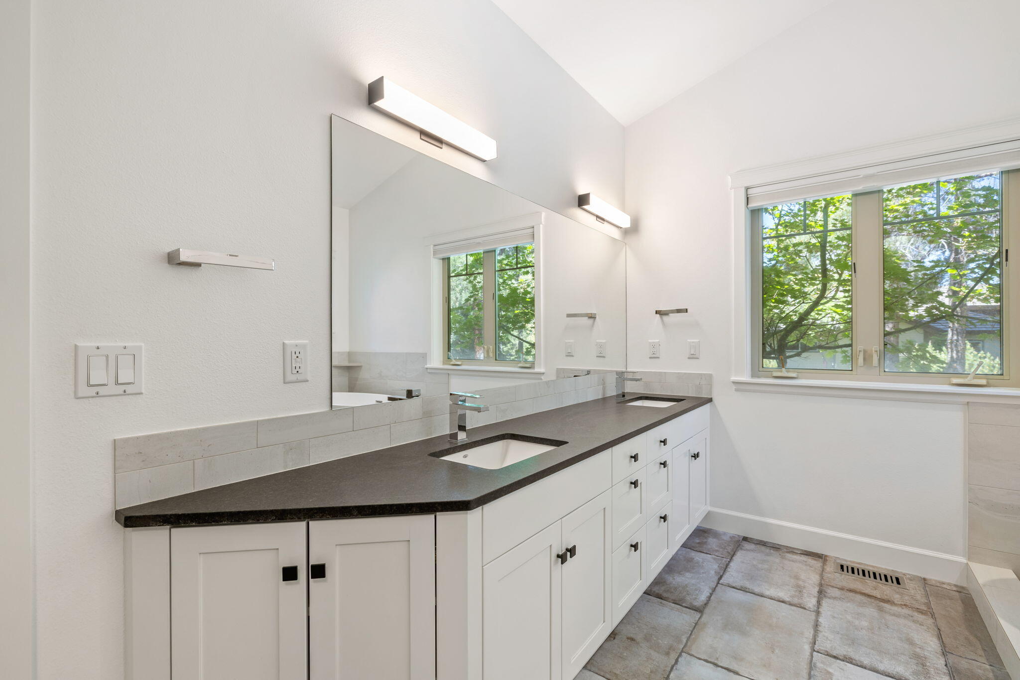 Broken Top - Residential