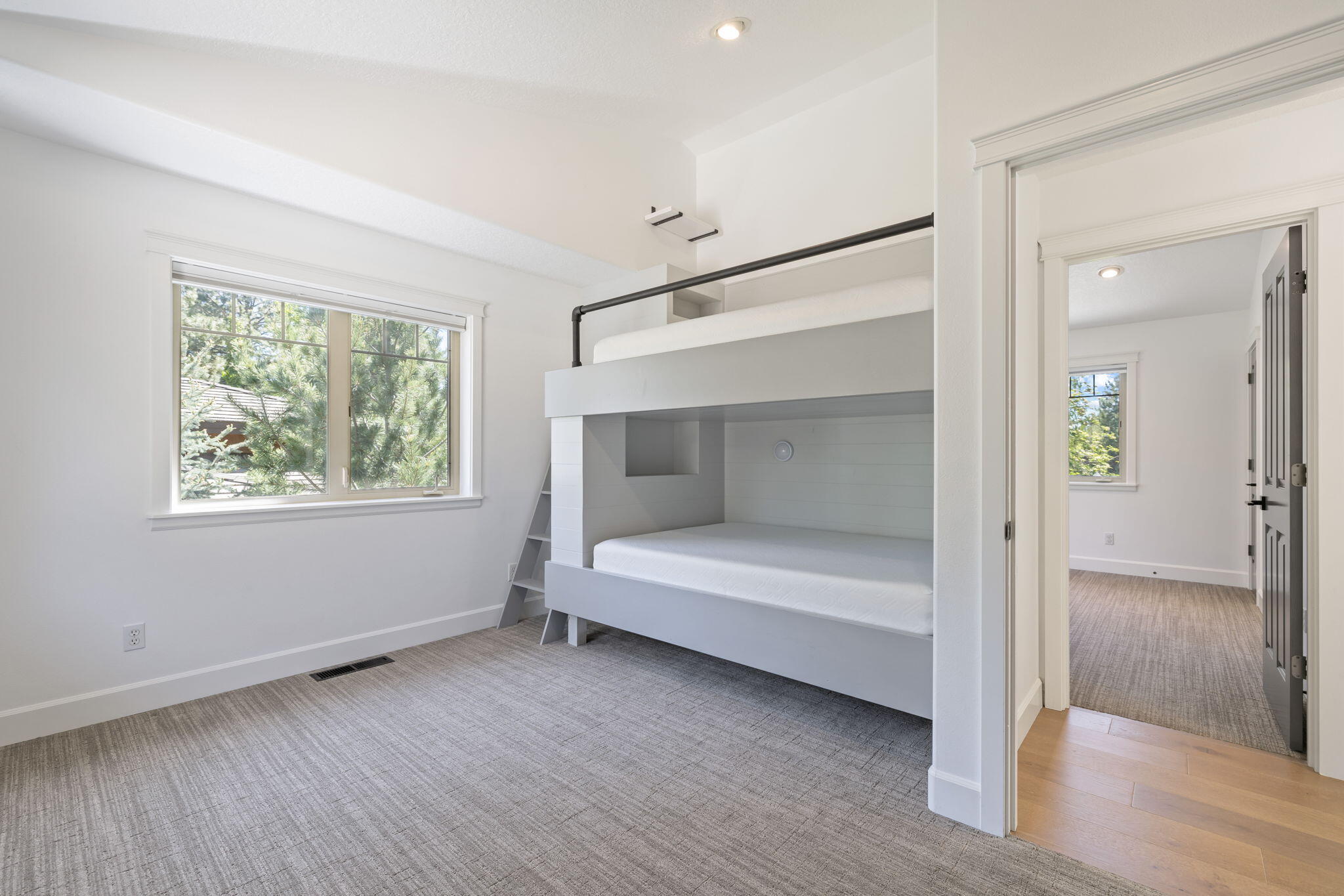 Broken Top - Residential