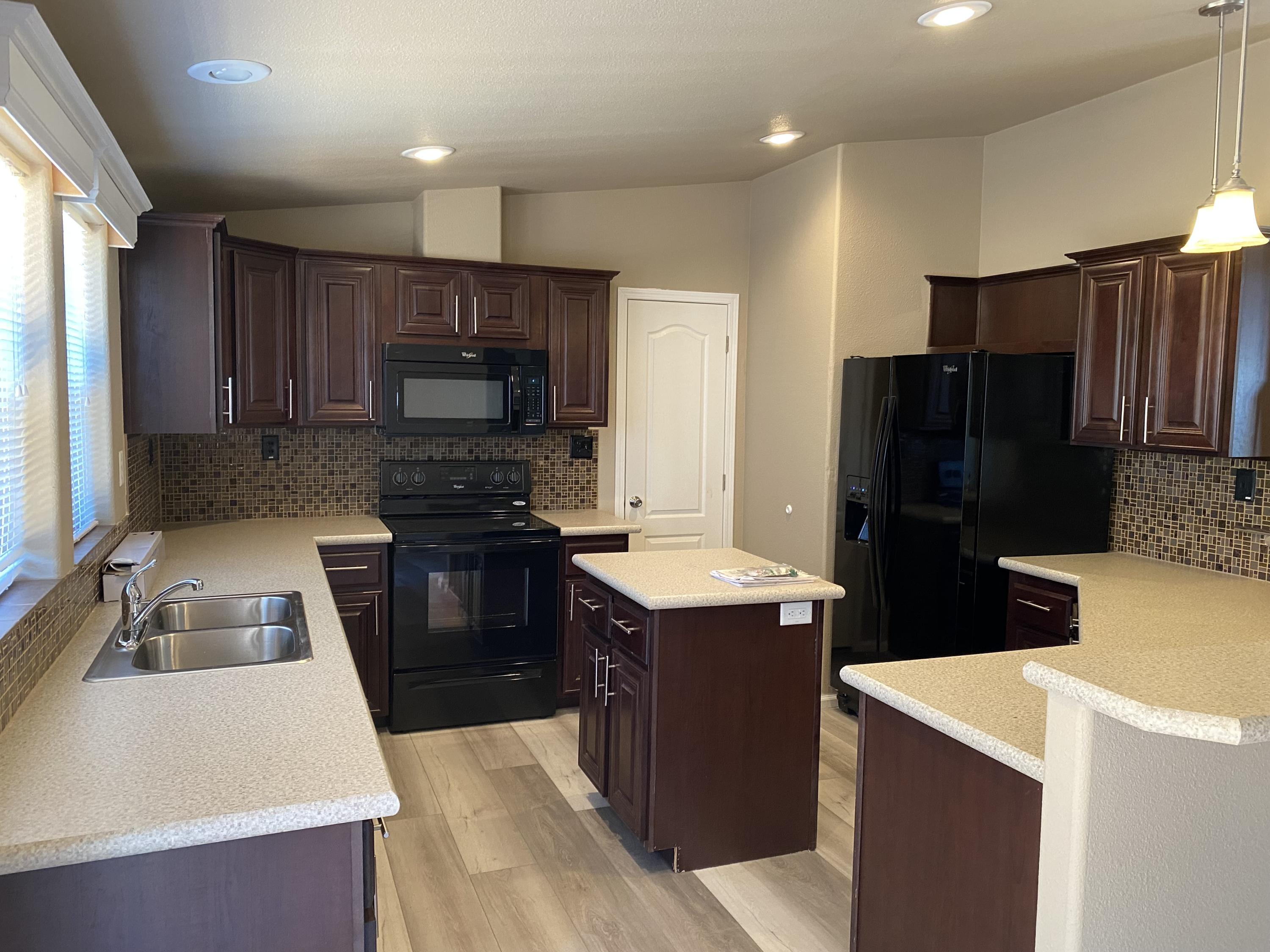 Romaine Village - Residential