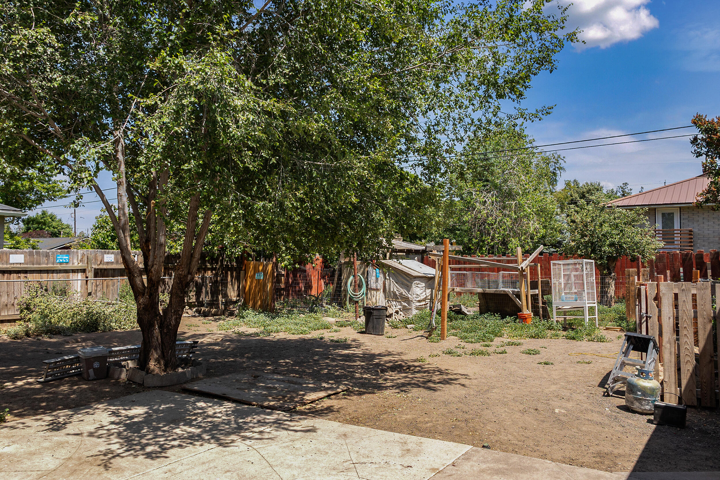 608 NW Canyon Drive