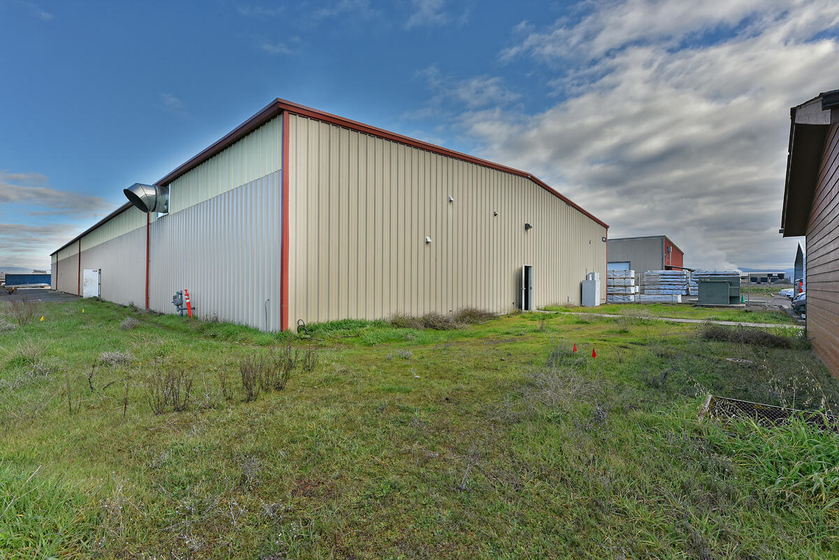 Avenue GIndustrial Subdivision - Commercial Sale