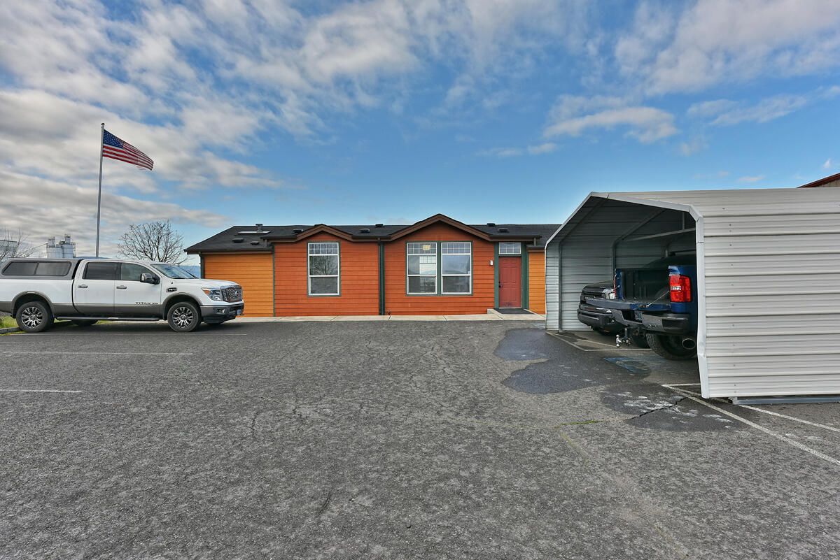 Avenue GIndustrial Subdivision - Commercial Sale