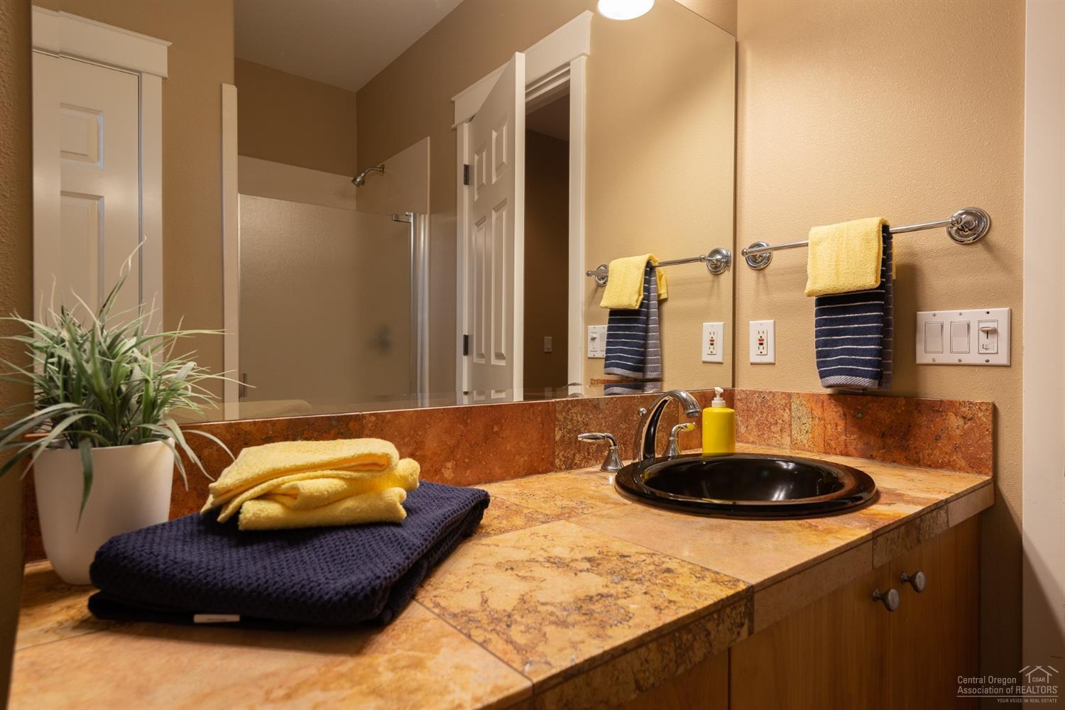 Skyliner Summit - Residential