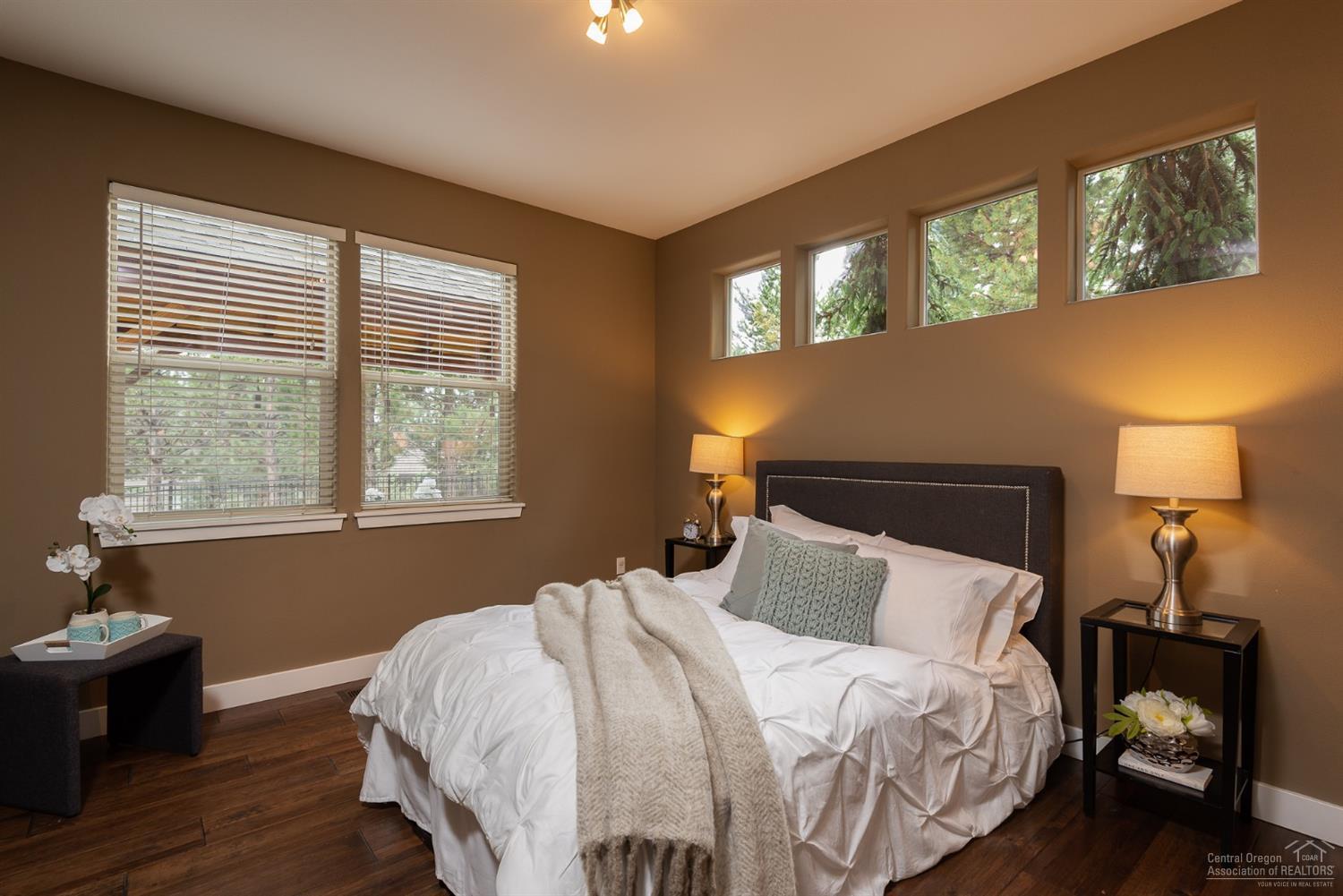 Skyliner Summit - Residential