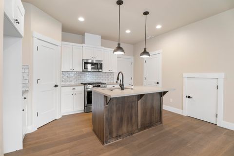 Tiny photo for 3925 SW Coyote Avenue #Lot 153, Redmond, OR 97756 (MLS # 220210391)