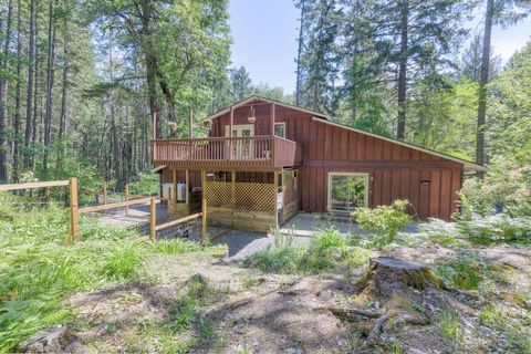 Tiny photo for 512 Bonnie Lane, Grants Pass, OR 97527 (MLS # 220215324)