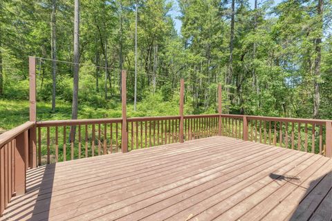 Tiny photo for 512 Bonnie Lane, Grants Pass, OR 97527 (MLS # 220215324)