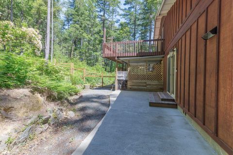 Tiny photo for 512 Bonnie Lane, Grants Pass, OR 97527 (MLS # 220215324)