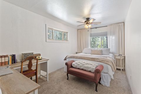 Tiny photo for 512 Bonnie Lane, Grants Pass, OR 97527 (MLS # 220215324)