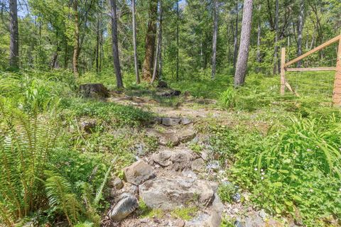 Tiny photo for 512 Bonnie Lane, Grants Pass, OR 97527 (MLS # 220215324)