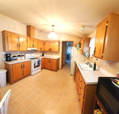 Tiny photo for 13514 SW Cinder Drive, Terrebonne, OR 97760 (MLS # 220217694)