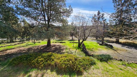 Tiny photo for 13514 SW Cinder Drive, Terrebonne, OR 97760 (MLS # 220217694)