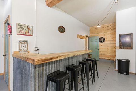 Tiny photo for 140720 Crescent Moon Drive, Crescent Lake, OR 97733 (MLS # 220213762)