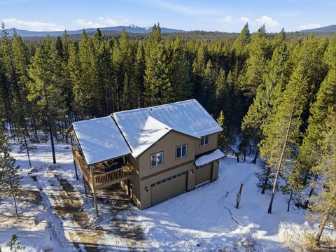 Tiny photo for 140720 Crescent Moon Drive, Crescent Lake, OR 97733 (MLS # 220213762)